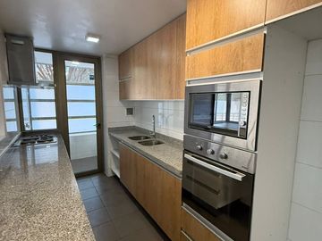 SE ARRIENDA HERMOSO Y AMPLIO DEPARTAMENTO