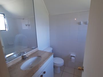 ARRIENDO CASA ARBOLEDA DEL PORTAL 3D 2B