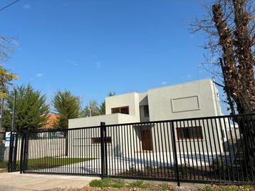 VENTA DE CASA NUEVA EN CONDOMINIO NOGALES, MACHALI