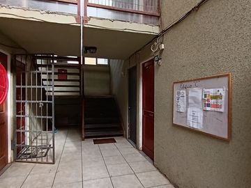 AMPLIO DEPTO EN BELLOTO  CON ESTACIONAMIENTO CERRADO