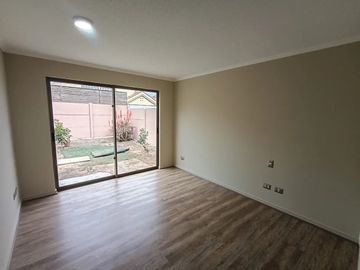 VENTA CASA 4HAB 3BA LA FLORIDA