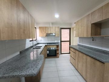 VENTA CASA 4HAB 3BA LA FLORIDA