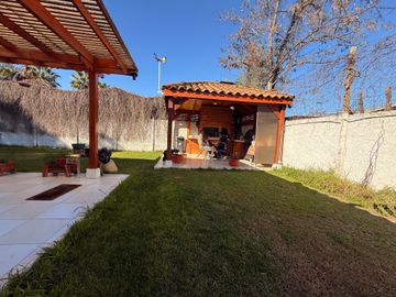 VENTA CASA EN CONDOMINIO LINDEROS BUIN
