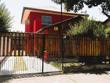 AMPLIA CASA FAMILIAR CON EXCELENTE CONECTIVIDAD 6D 2B 3E