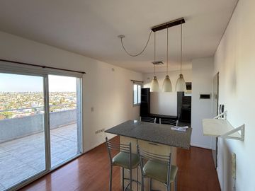 Venta 2 ambientes. Terraza y cochera