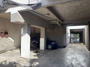 Venta 2 ambientes. Terraza y cochera