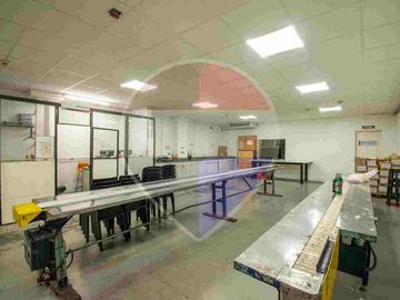VENTA GALPON/DEPOSITO INDUSTRIAL 3300 m2, GARIN