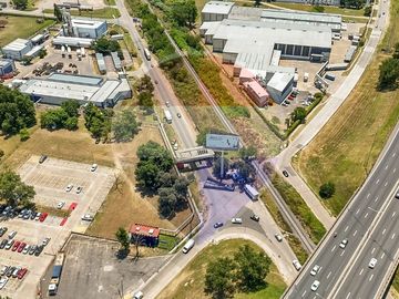 VENTA GALPON/DEPOSITO INDUSTRIAL 3300 m2, GARIN