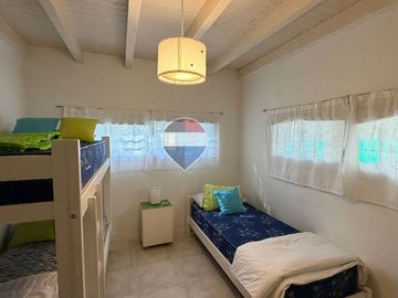VENTA CASA TRES AMBIENTES EN MAR AZUL