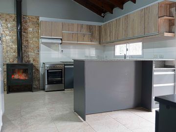 VENTA QUINTA 6 AMB GONZALEZ CATAN CON QUINCHO