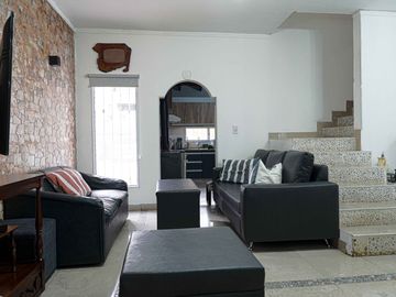 VENTA QUINTA 6 AMB GONZALEZ CATAN CON QUINCHO