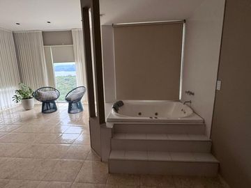 VENTA CASA 3 HABITACIONES EN VILLA DEL LAGO