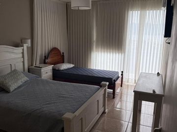VENTA CASA 3 HABITACIONES EN VILLA DEL LAGO