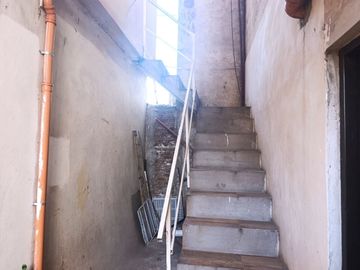 LOCAL EN VENTA Y 2 PH  EN MERLO