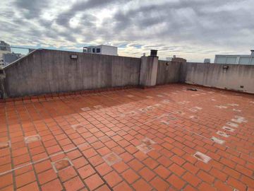 VENTA DE DEPARTAMENTO EN FLORES