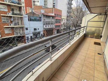 VENTA DE DEPARTAMENTO EN FLORES