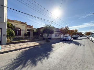 Venta Imponente Casa Semicentro Tandil