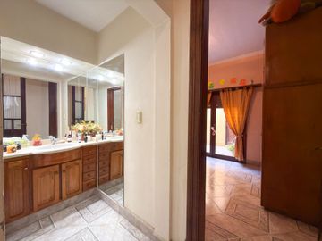 Venta Imponente Casa Semicentro Tandil