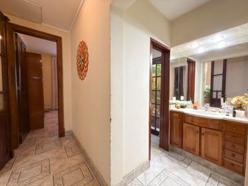 Venta Imponente Casa Semicentro Tandil