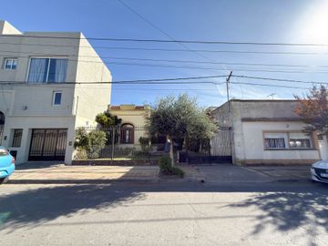 Venta Imponente Casa Semicentro Tandil