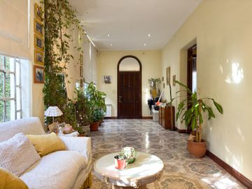 Venta Imponente Casa Semicentro Tandil