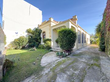 Venta Imponente Casa Semicentro Tandil