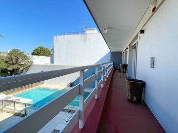 VENTA CASA 6 AMBIENTES VILLA SARMIENTO PILETA