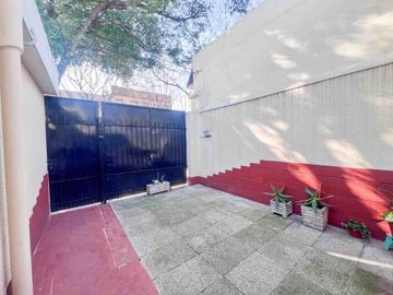 PH 4 AMBIENTES CON COCHERA PATIO
