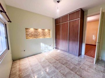PH 4 AMBIENTES CON COCHERA PATIO