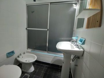 ALQUILER 2 AMBIENTES INTERNO EN RECOLETA