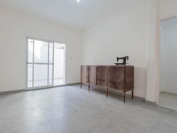 VENTA- PH - 3 AMBIENTES-APTO CREDITO-REFACCIONADO