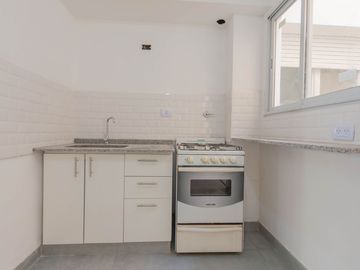 VENTA- PH - 3 AMBIENTES-APTO CREDITO-REFACCIONADO
