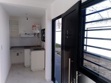 ALQUILER MONOAMBIENTE A ESTRENAR CON PARQUE