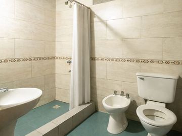 CASA EN VENTA 3 DORMITORIOS FISHERTON