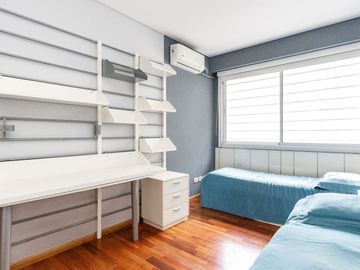 VENTA PH TRIPLEX/5 AMB C/PATIO/COCH/CHACARITA