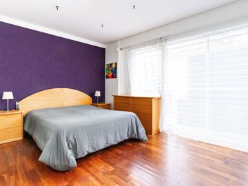 VENTA PH TRIPLEX/5 AMB C/PATIO/COCH/CHACARITA