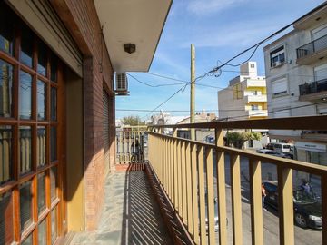 PH 6 AMB CON PILETA, QUINCHO Y TERRAZA EN MADERO