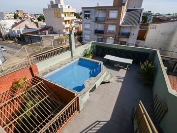 PH 6 AMB CON PILETA, QUINCHO Y TERRAZA EN MADERO
