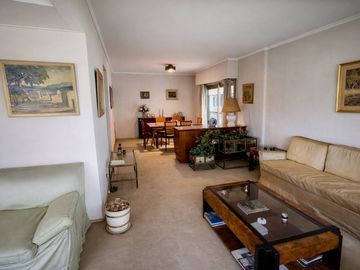 VENTA DEPTO. 4 AMB C/ DEPENDENCIA COCHERA | FLORES