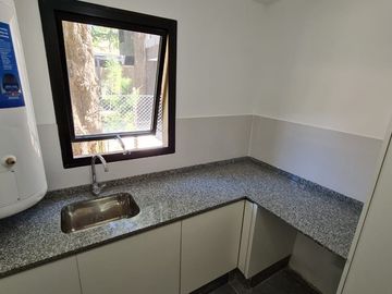 VENTA CASA 4 AMB  PARQUE LELOIR APTO CREDITO