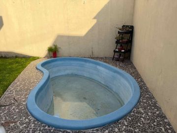 CASA 4 AMBIENTES COCHERA JARDIN PILETA ITUZAINGO