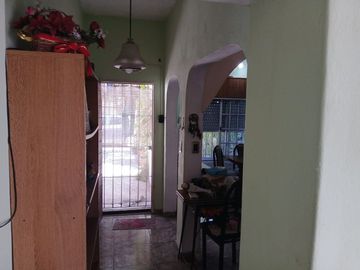 VENTA CASA 3 AMBIENTES GONZALEZ CATAN