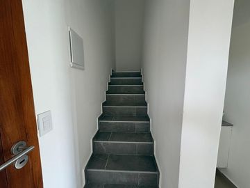 VENTA DUPLEX 4 AMB CARDALES VILLAGE PILETA FINANC