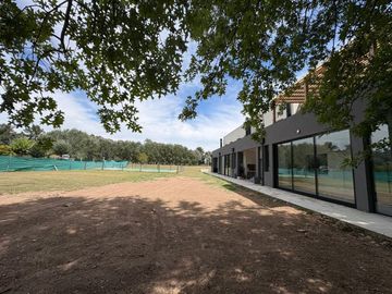 VENTA DUPLEX 4 AMB CARDALES VILLAGE PILETA FINANC
