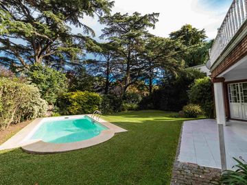 Venta casa en El Barranco Country Club, Pilar.