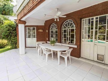 Venta casa en El Barranco Country Club, Pilar.