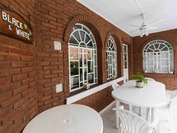 Venta casa en El Barranco Country Club, Pilar.