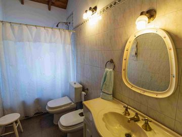 Venta casa en El Barranco Country Club, Pilar.