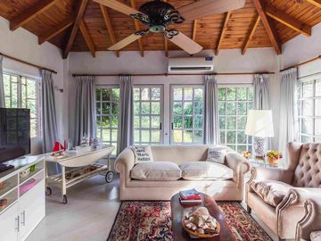 Venta casa en El Barranco Country Club, Pilar.