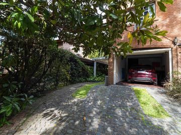 Venta casa en El Barranco Country Club, Pilar.